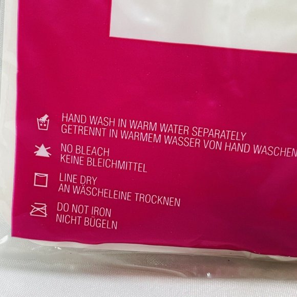 Silkies Microfiber Trouser Socks Regular Cream Creme Color #911029 Feet - Picture 7 of 7